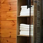 Cozy In For 6 People With Parking 木屋 *