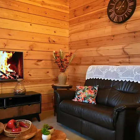 木屋 Cozy In For 6 People With Parking *