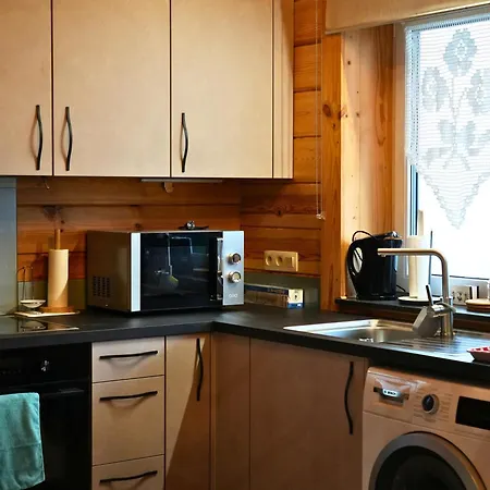 Cozy In For 6 People With Parking *