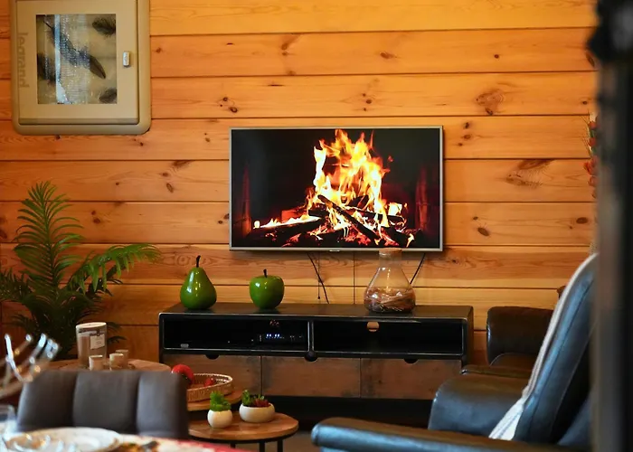 Cozy In For 6 People With Parking Chalet *